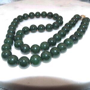 VINTAGE 11.5 MM HEITIAN GREEN JADE BEADS 22" LONG W/ GOLDEN CLASP NECKLACE D